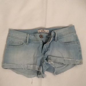Hollister jean shorts size 1